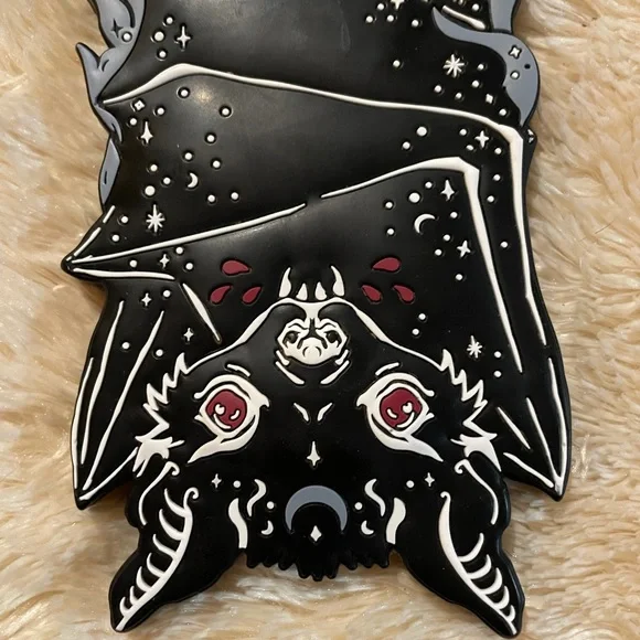 Rogue + Wolf Vampire Bat Phone Case - Picture 2 of 4
